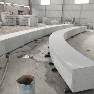 本溪芝麻白花岗岩石板材 园林光面弧形坐凳