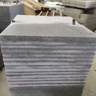 本溪 芝麻白5公分火烧地铺成品，900*400，规格可定制