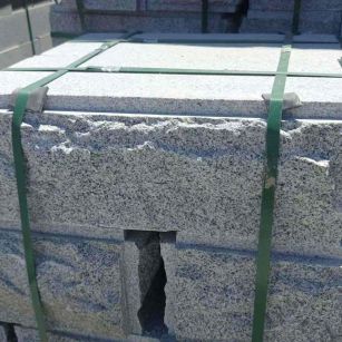 本溪 芝麻白花岗岩自然面成品