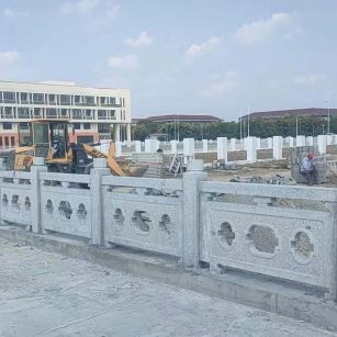 本溪 白麻花岗岩荔枝面河道栏杆