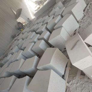 本溪 白麻花岗岩异形坐凳