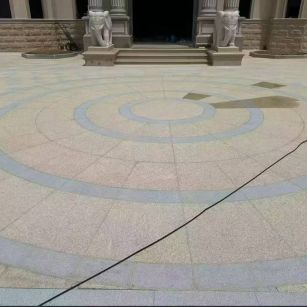 本溪 黄金麻芝麻灰花岗岩石材地铺拼接效果