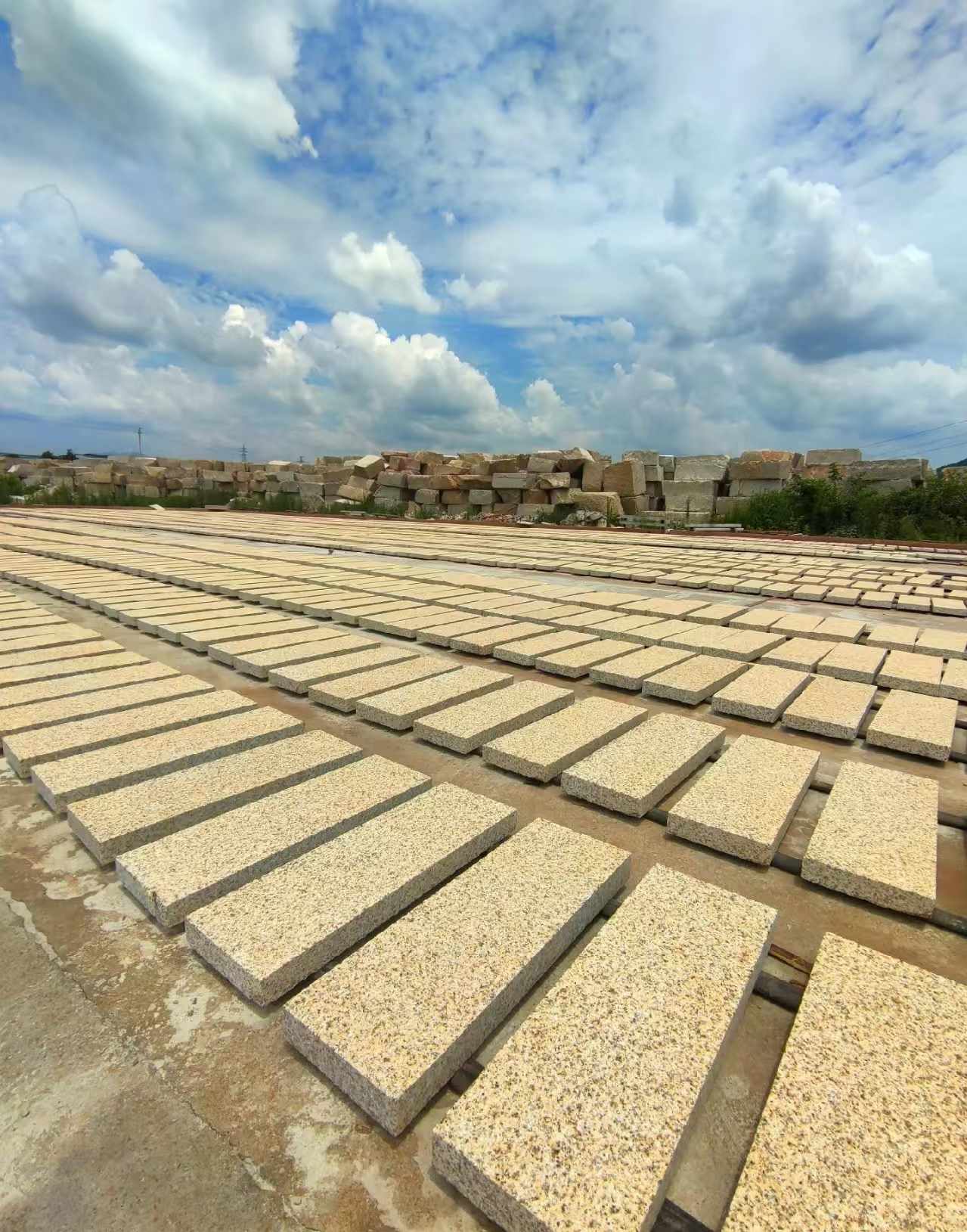 本溪 黄金麻荔枝面花岗岩石材地铺石防护中