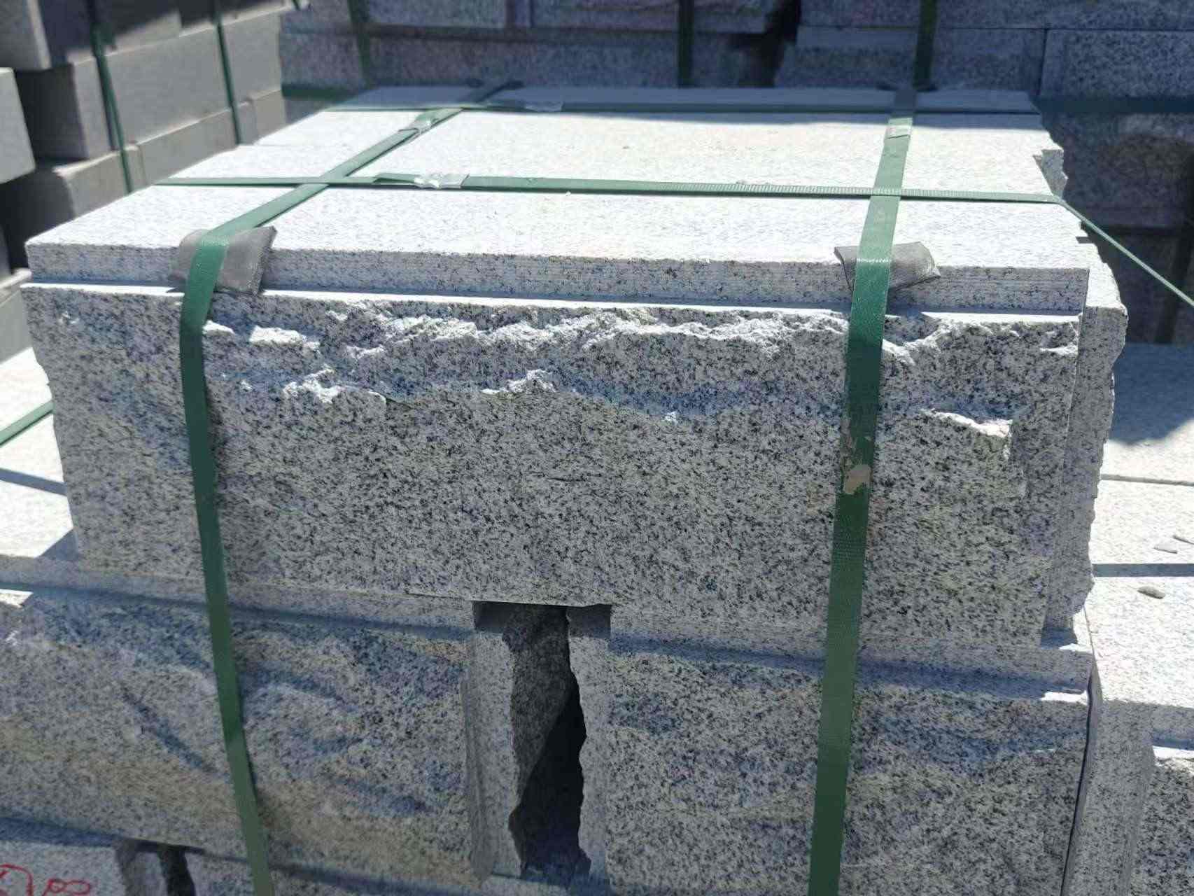 本溪 芝麻白花岗岩自然面成品