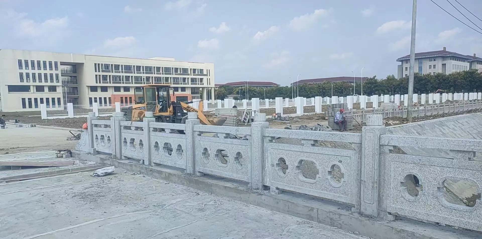 本溪 白麻花岗岩荔枝面河道栏杆