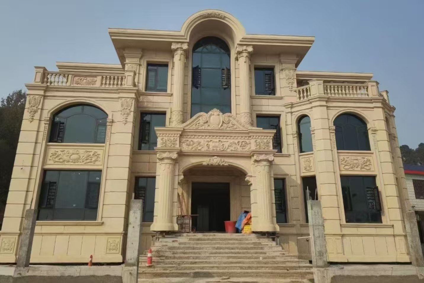 本溪 黄金麻花岗岩别墅外墙干挂