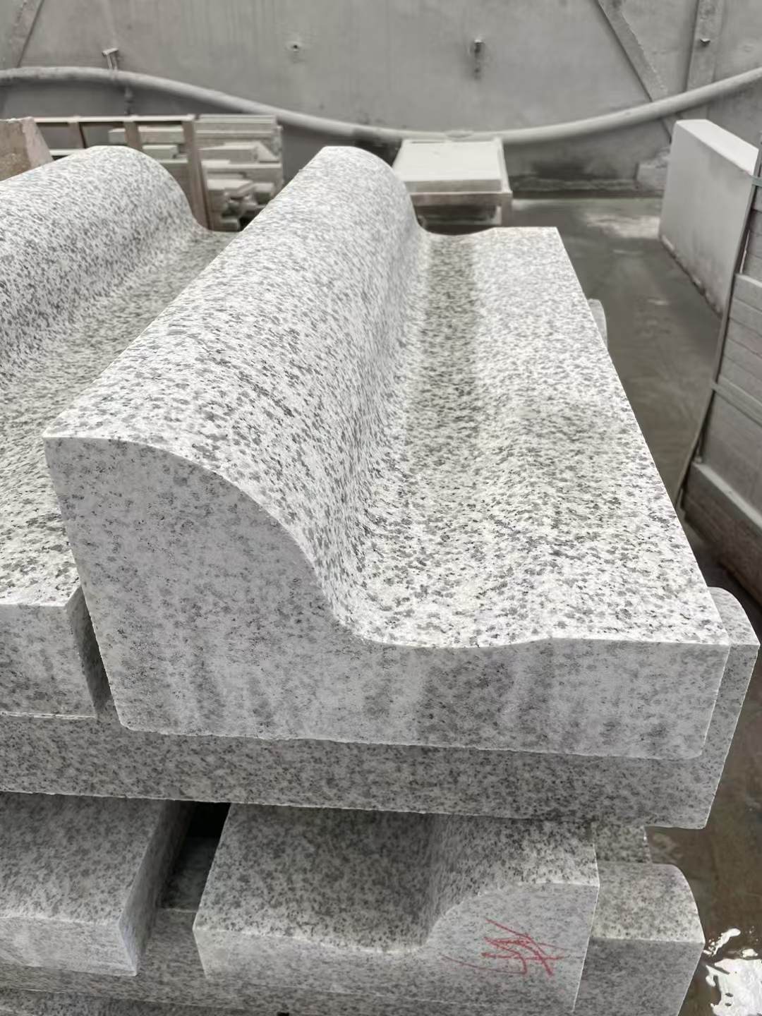 本溪 白麻花岗岩S型路沿石，路侧石，马路牙子等