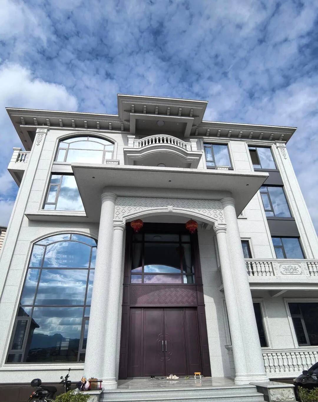 本溪白麻别墅外墙干挂石材效果示例