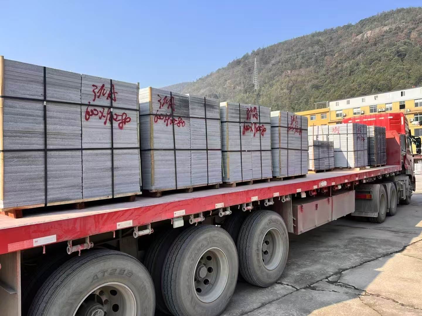 本溪 芝麻灰地铺石出货日常