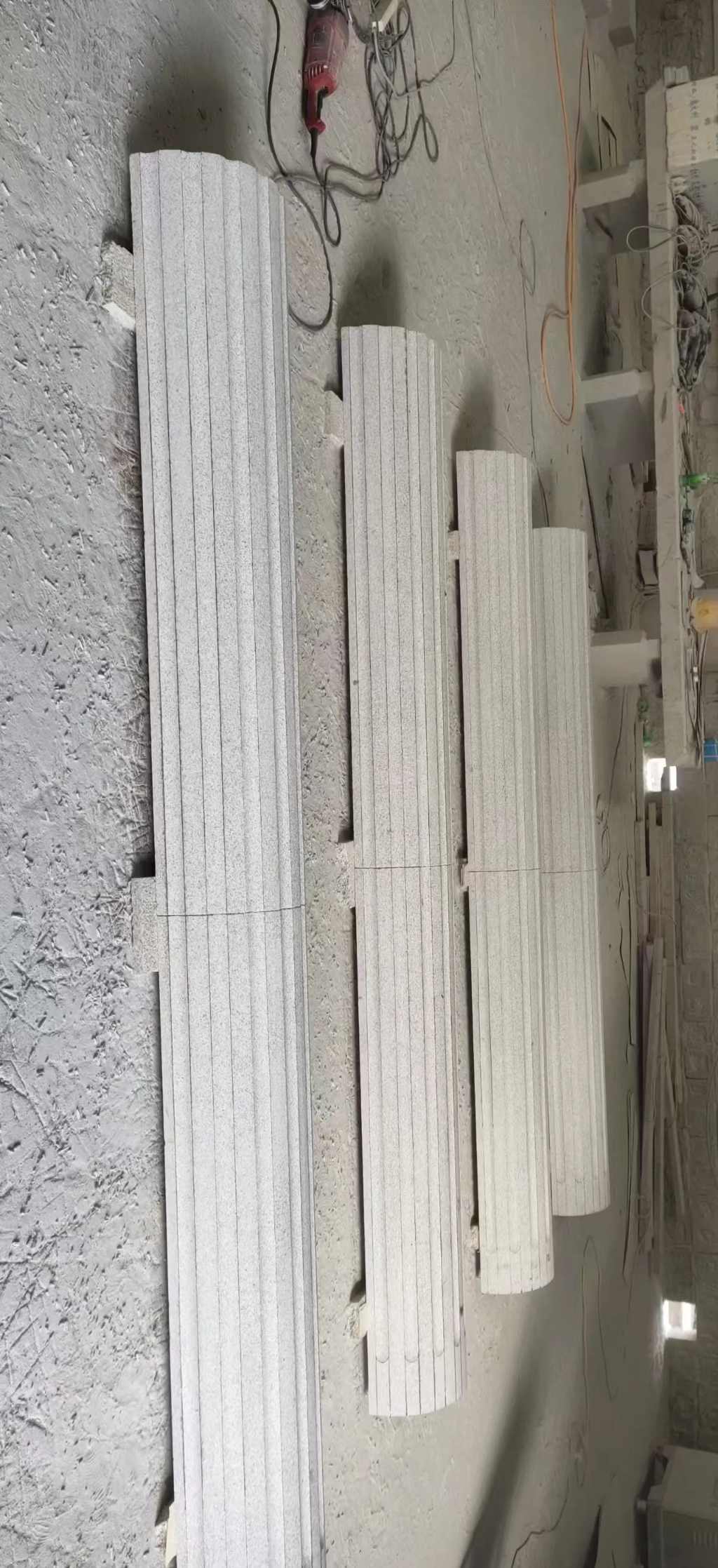 本溪 花岗岩厂家带你看白麻花岗岩门楼大柱柱皮