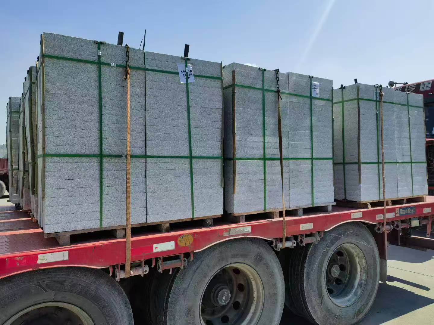 本溪芝麻白花岗岩出货日常地铺石