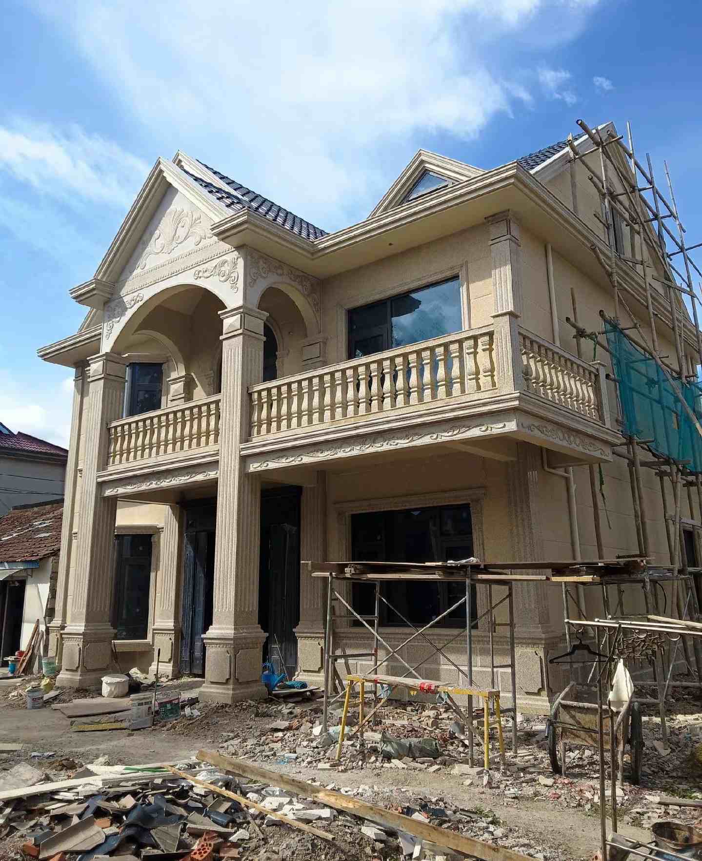 本溪 黄金麻花岗岩石材私人别墅雕花门楼柱阳台栏杆