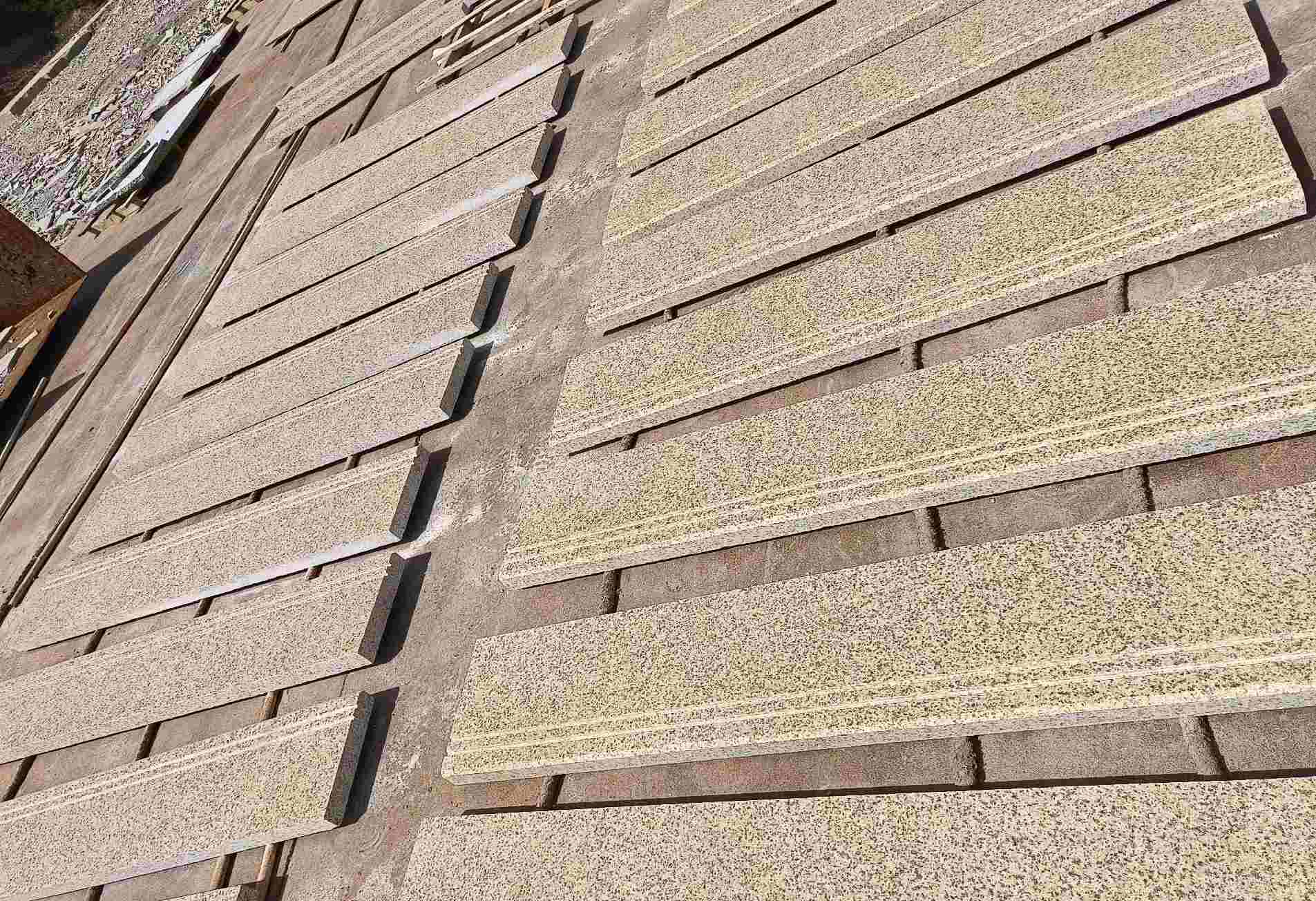 本溪 黄金麻花岗岩光面楼梯踏步